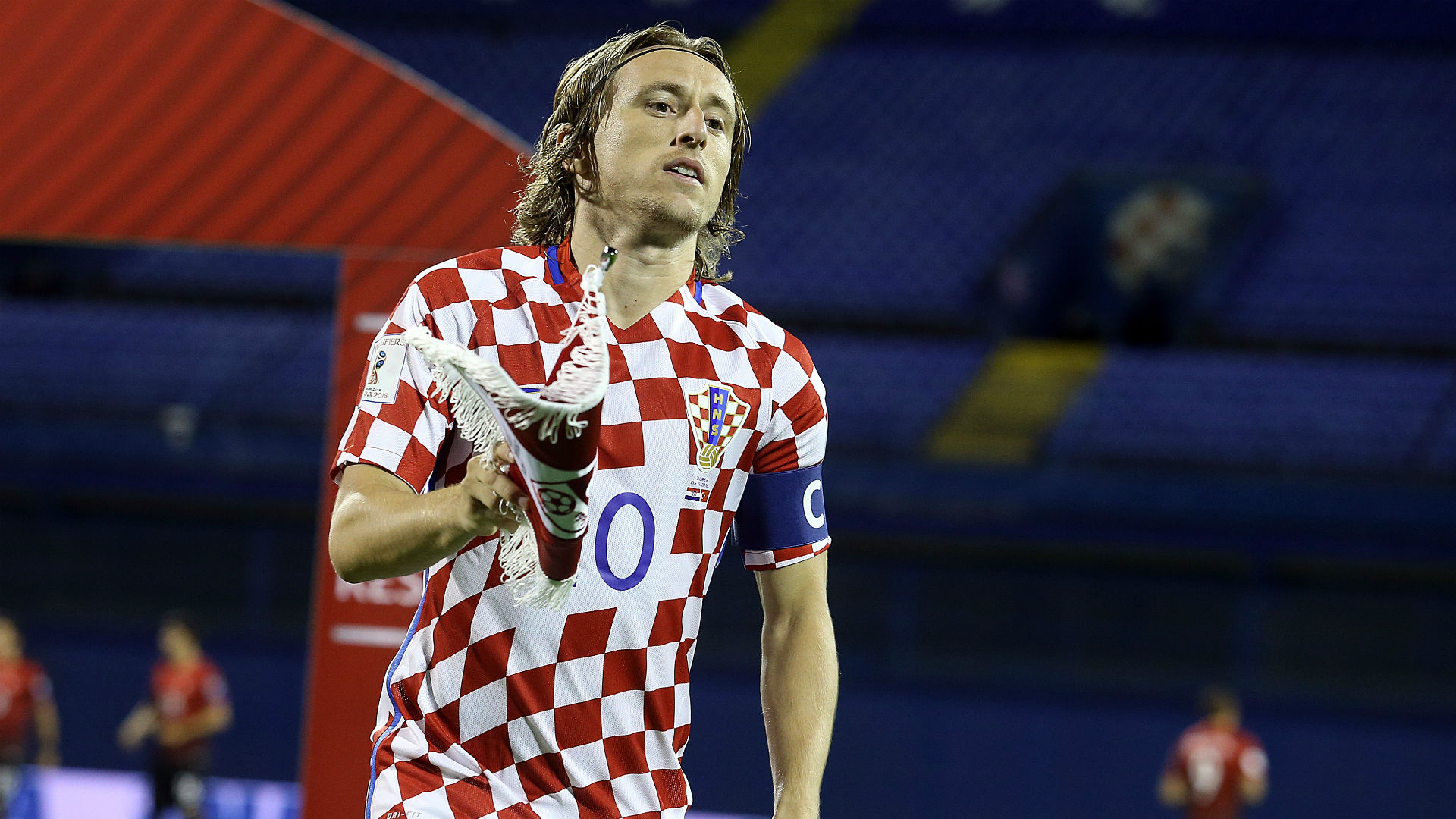 《歧路旅人0》：脱胎于手游，却又不止于手游