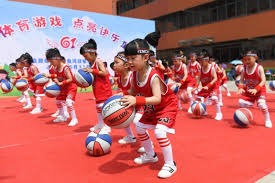 博彩中的“可获得性启发”：为什么看到别人赢大钱的报道会让你觉得中奖很容易？（别人中大奖的报道为何让你误以为中奖很容易：博彩中的可得性启发）